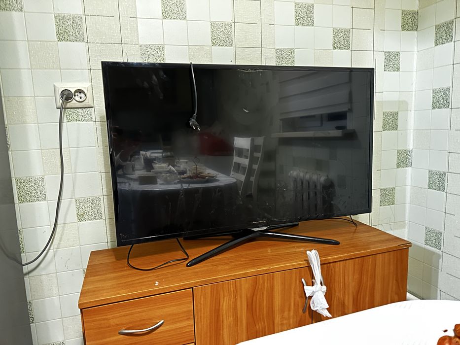 Телевизор samsung