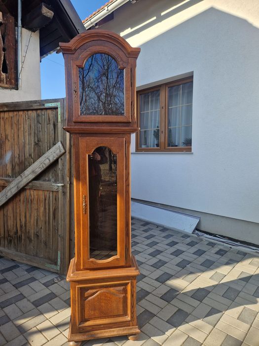 Vand carcasa pt ceas de podea