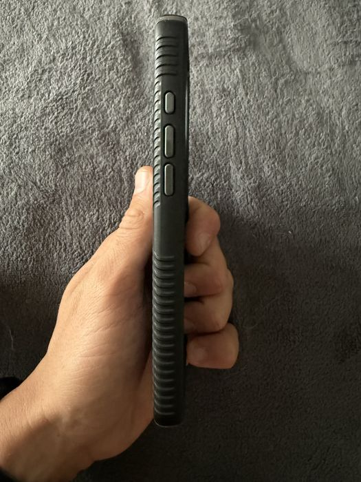 Кейс iphone 16 pro max Speck