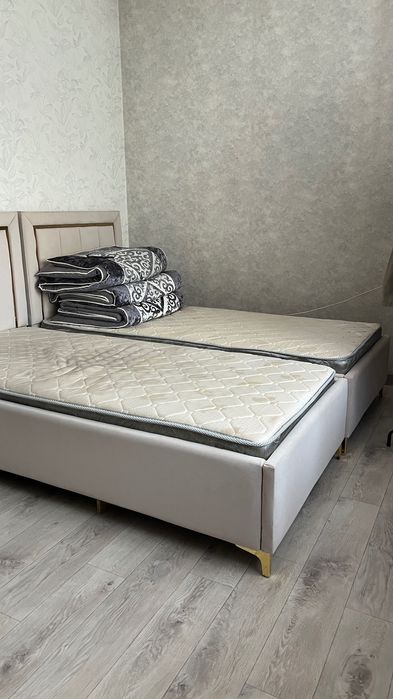 Продам кровати светлые