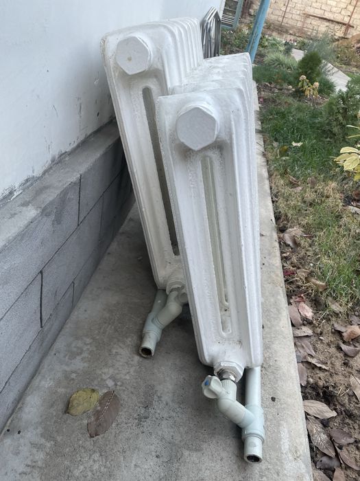Продам чугунные батареи