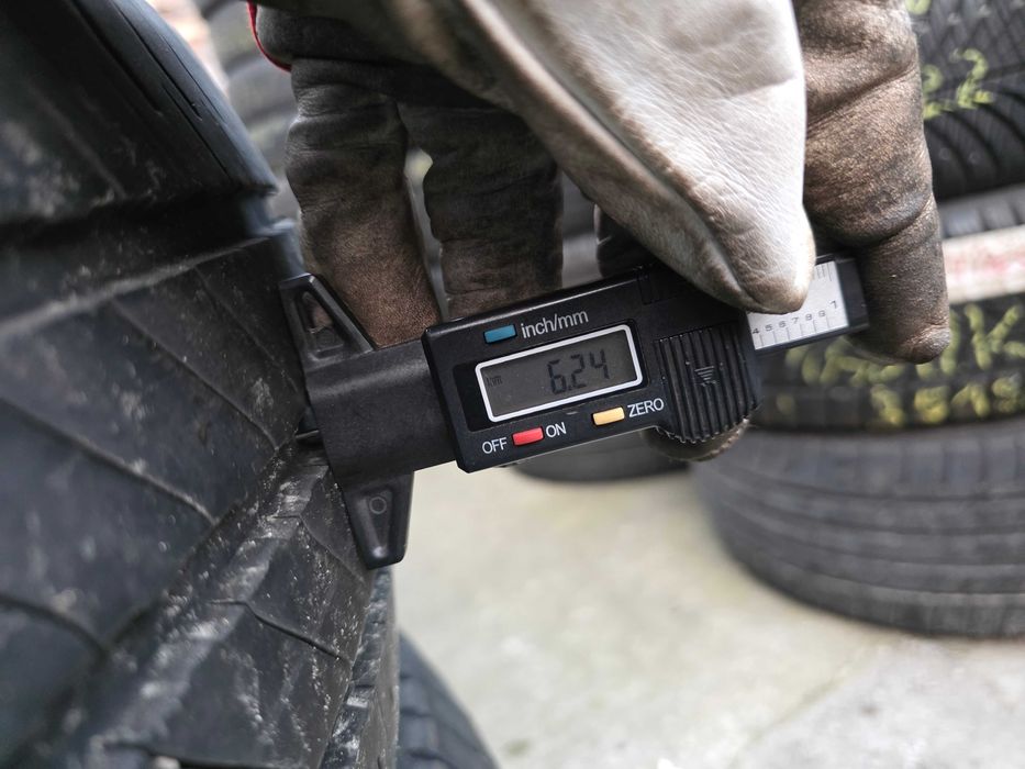 2бр Летни гуми за бус 225 65 16 С - Michelin - DOT 2023