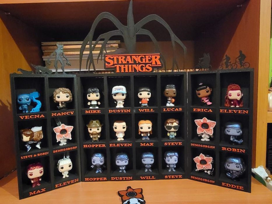 Поставка за Kinder Joy фигурки от колекцията Stranger Things