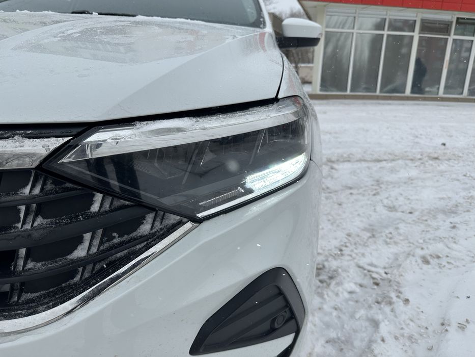Фара на Volksvagen Polo 2022 г. Б/У оригинал