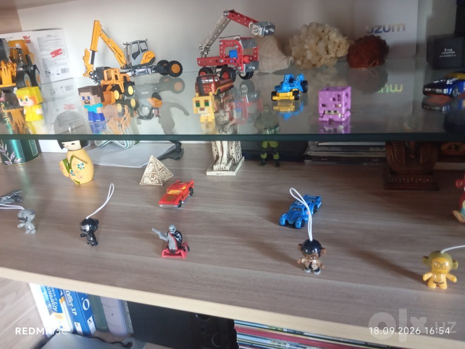 Продажа Киндер игрушек
