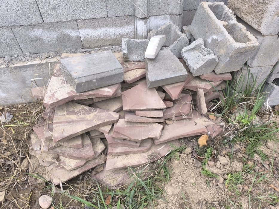 Отдам красный плитняк