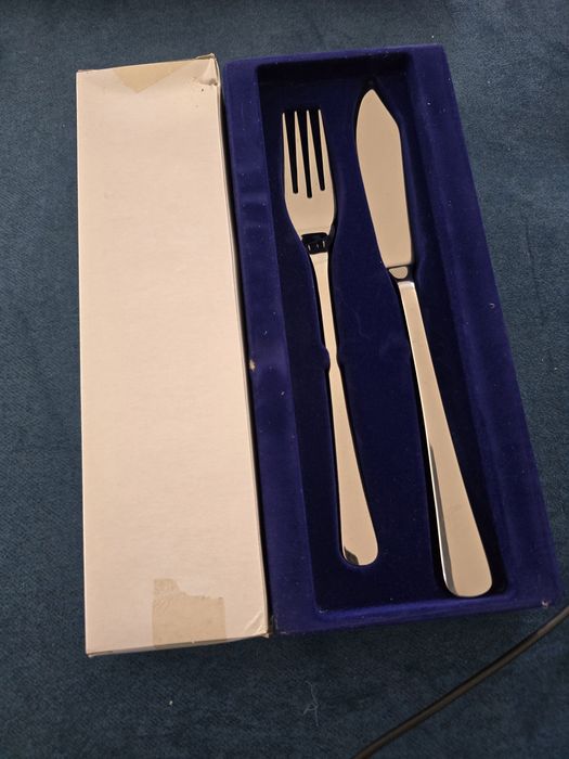 Комплект  нови, немски прибори за риба