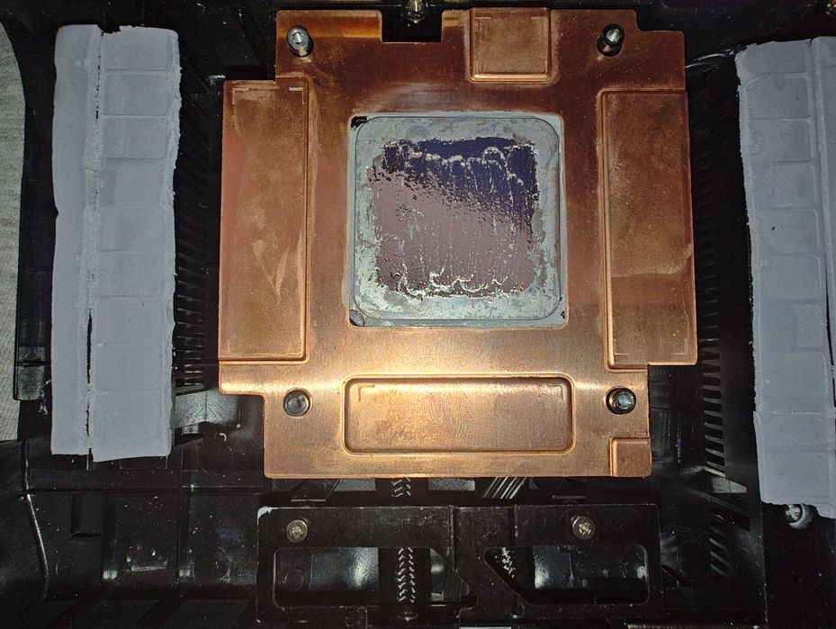 RTX 3080 EVGA cu racire pe lichid modificata