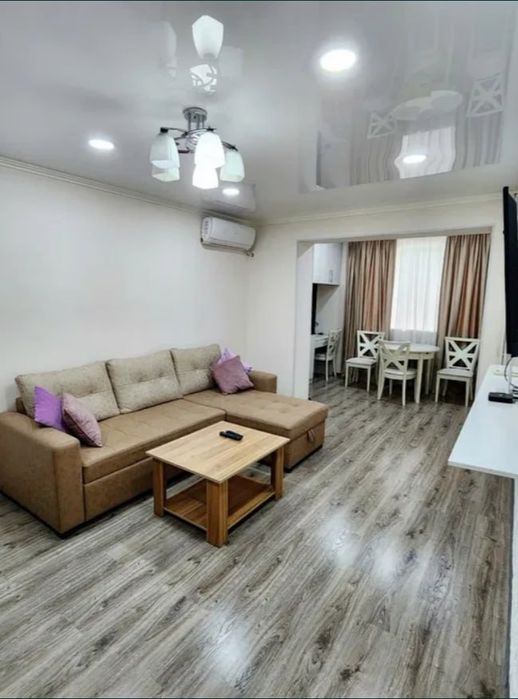 Срочно Продаётся ШРуставели 2/4/5 евро ремонт с мебелью техникой !