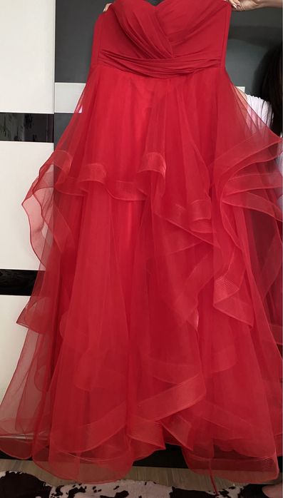 Рокля за бал или друг официален повод