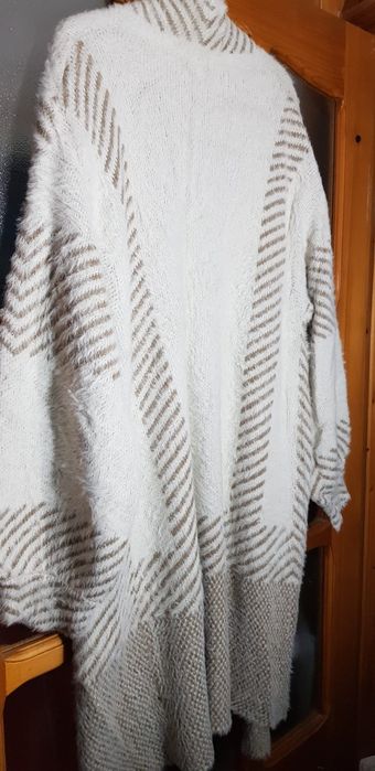 Cardigan tricotat pufos, lung