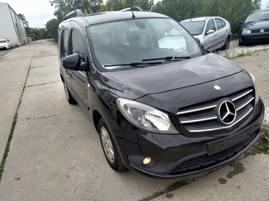 Mercedes-Benz Citan

111 CDI Lang, Ван, Употребяван, За части, Видин