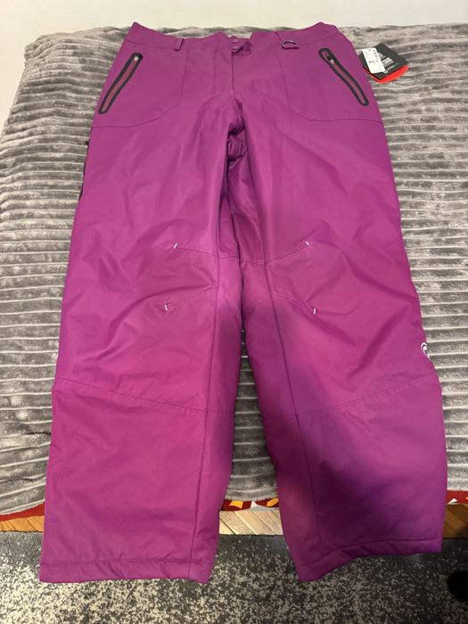 Costum de schi dama nou cu eticheta