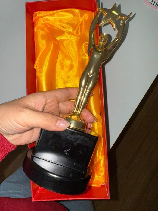 Продам статуэтка