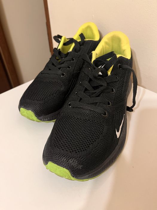 Adidasi sport de panza