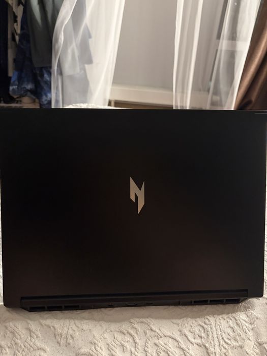 Acer Nitro v16 RTX 5070