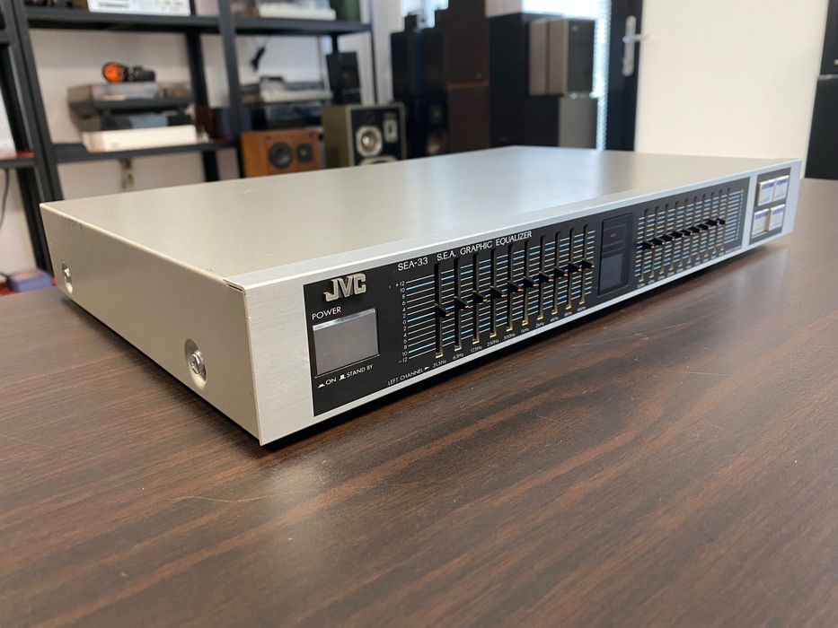 Графичен еквалайзер JVC