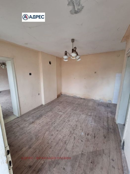 Къща в Плевен, област-гр.Долни Дъбник площ 179 цена 120000