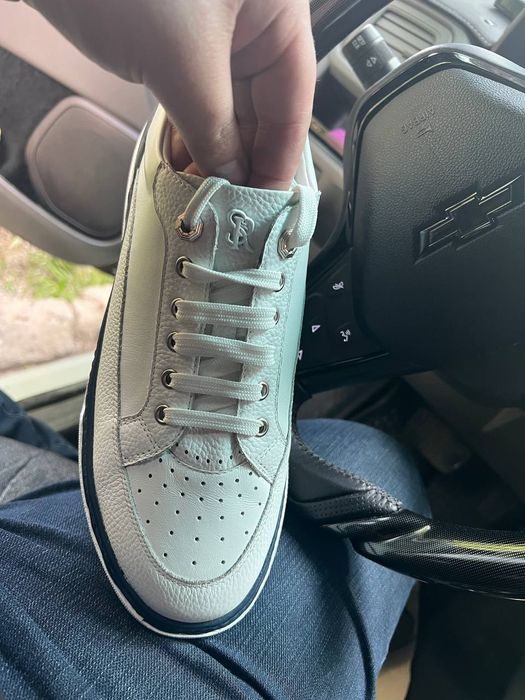 Продаю красовки новые Stefano Ricci