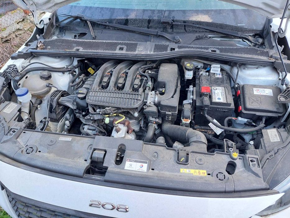 Peugeot Пежо 208 1,2 puretech 2021