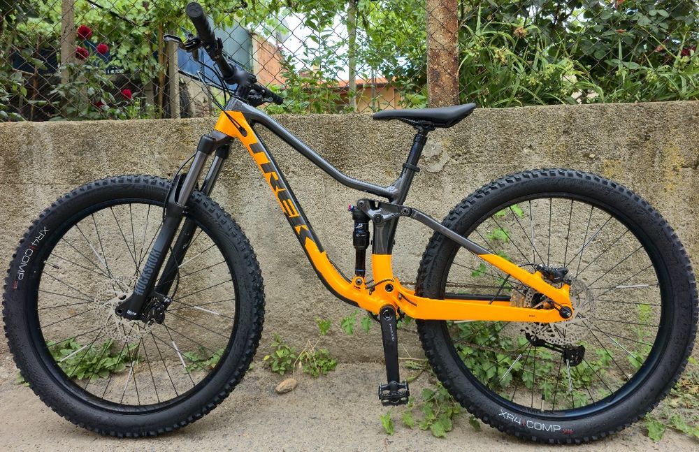 Trek Fuel Ex 5 27.5 + 1x12 Deore Като нов S размер рамка Rockshox Recon проходни оси