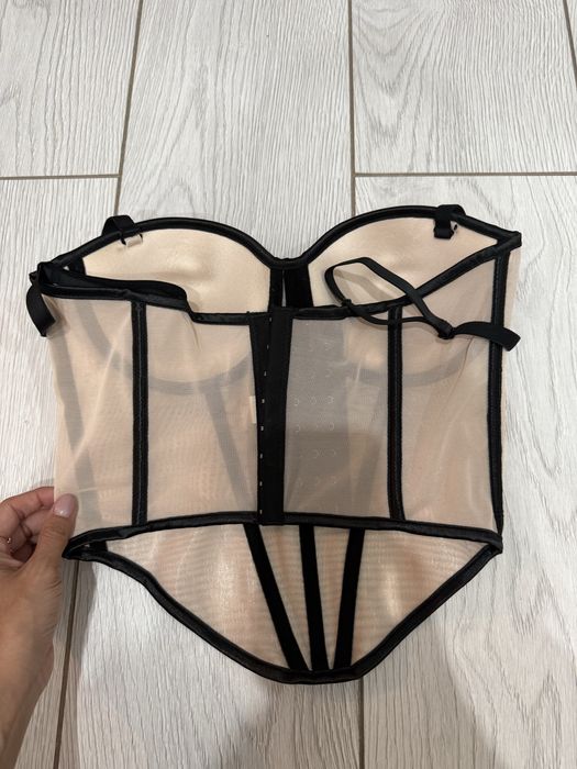 Корсеты красивые 42-44