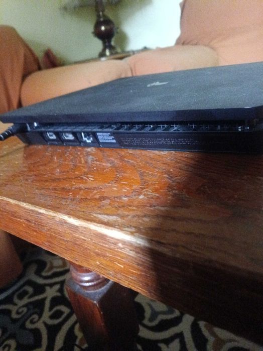 PlayStation 4 slim 512 gb ps4