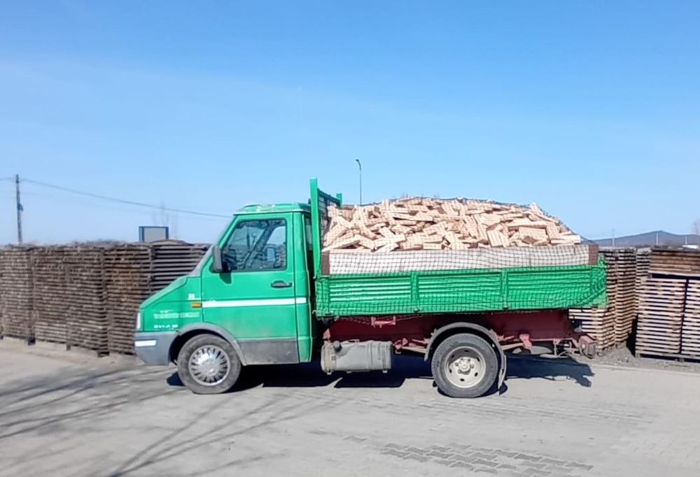 Lemne de foc deșeuri de fabrica esența fag și stejar!