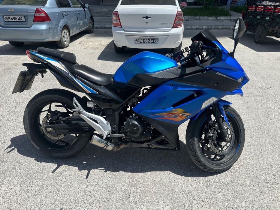 Мотоцикл Kawasaki replica 400 kub