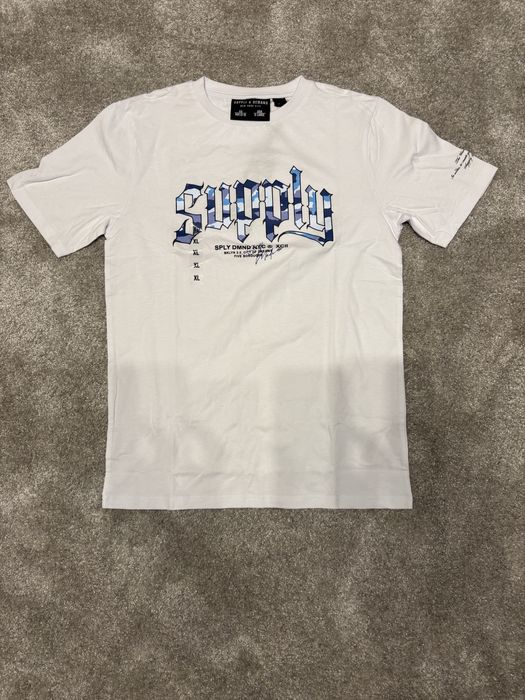 Нова не носена тениска