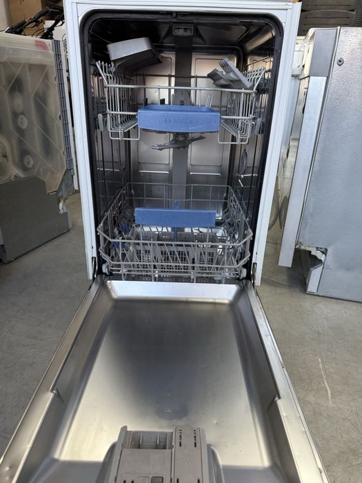 Съдомиялна машина за пълно Вграждане BOSCH 45см
