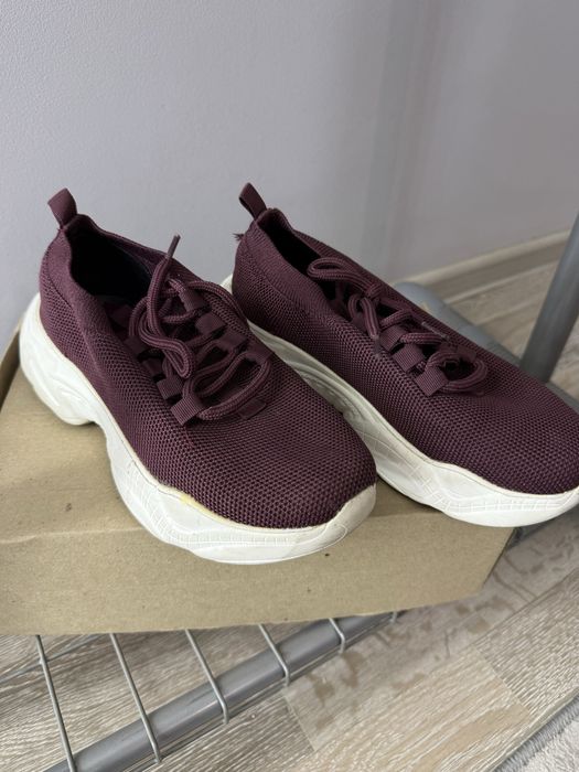 Продаю обувь разной категории