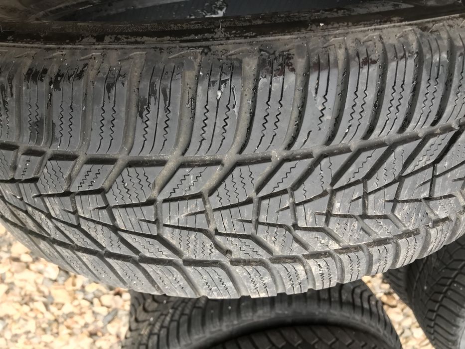 Зимни гуми 2бр.215/60R17
