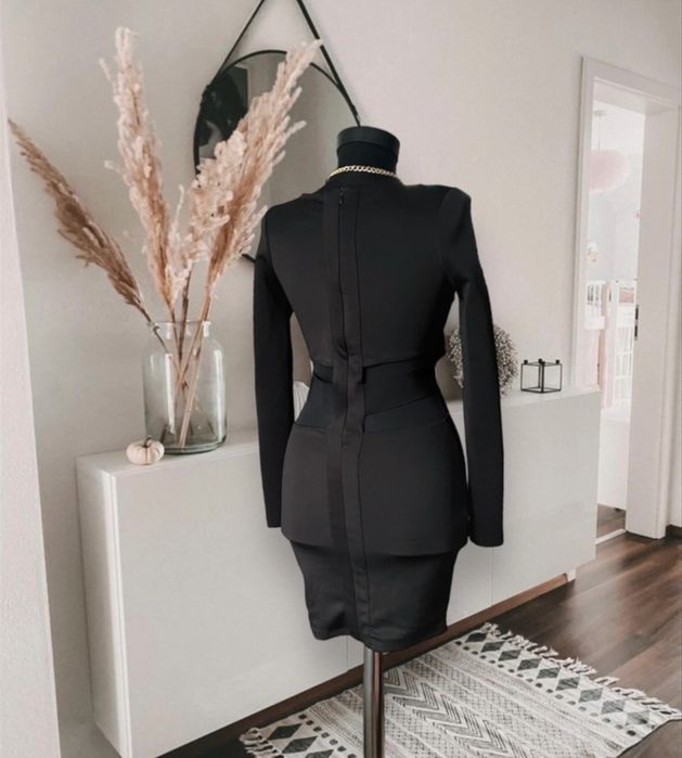 Rochie neagra AMISU xs cu maneca lunga body fit