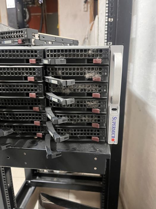 Серверное хранилище (disk shelf / storage enclosure) от Supermicro