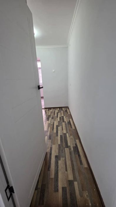 Срочно продаётся 1 ком квартира г.НУРАФШАН мфй тараккиёт