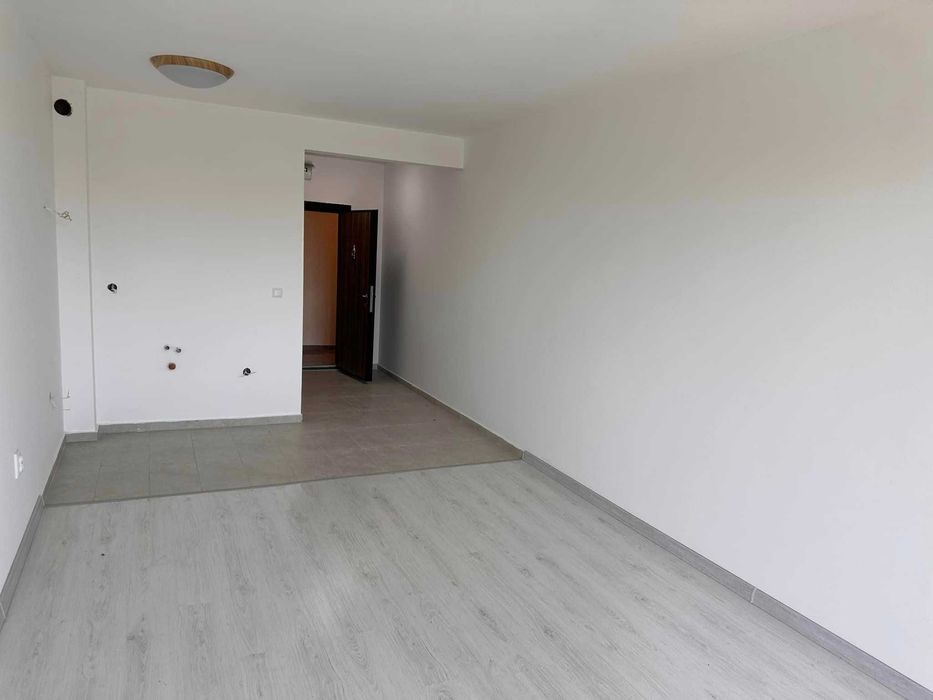 Продава се Едностаен апартамент в с. Шкорпиловци, Област Варна - 38 кв.м за 583 €/кв.м - Снимка #5
