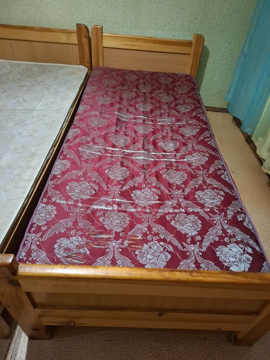 Продам кровати полуторки
