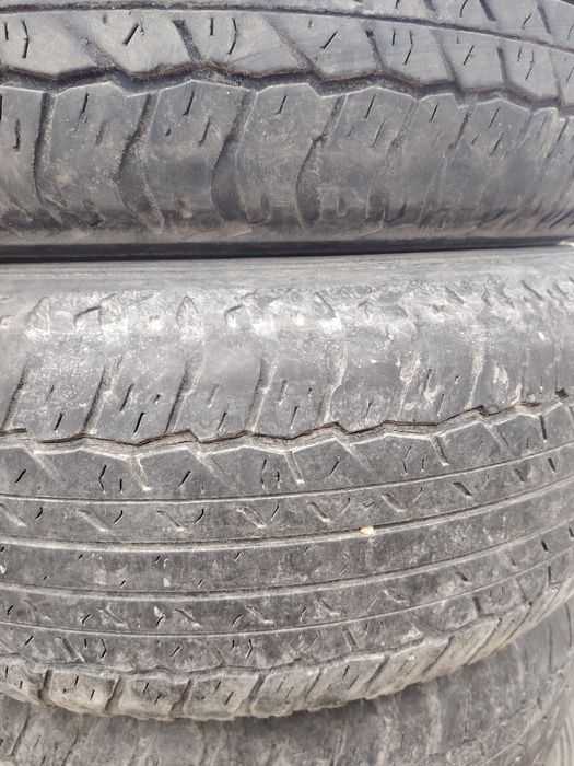 Продам шины б/у летние.