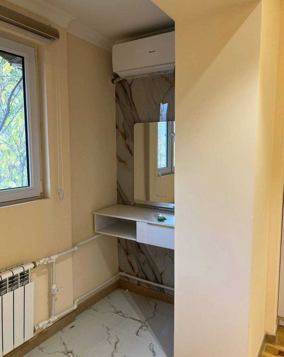 Центр Квартира 1 комнатная 3 этаж Кирпич Ойбек Точка Вкуса