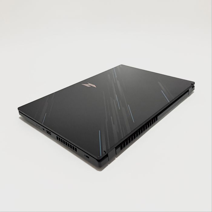 ACER Nitro V15/165Hz IPS/i9-13900H 24MB/RTX 4060 8GB/16GB DDR5/1TB/Гаранция