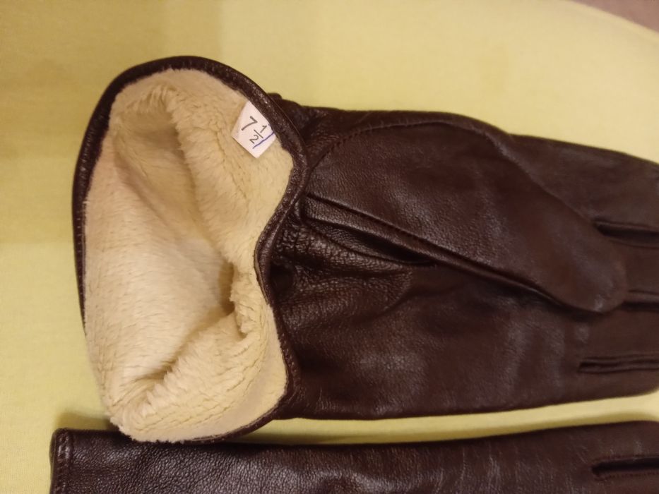 Дамски кожени ръкавици