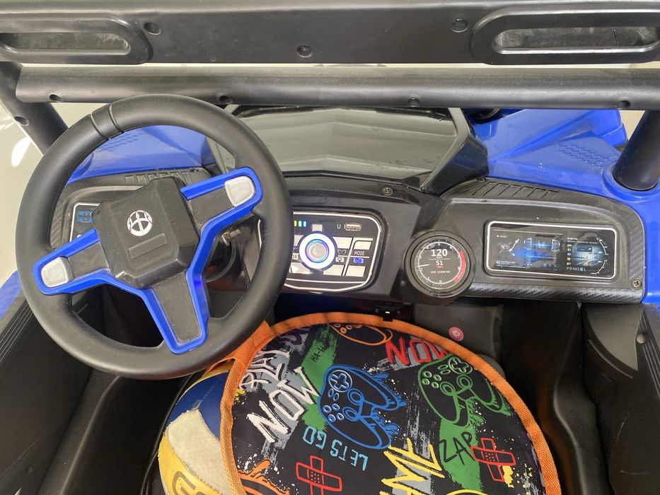 Продам машинку на пульте