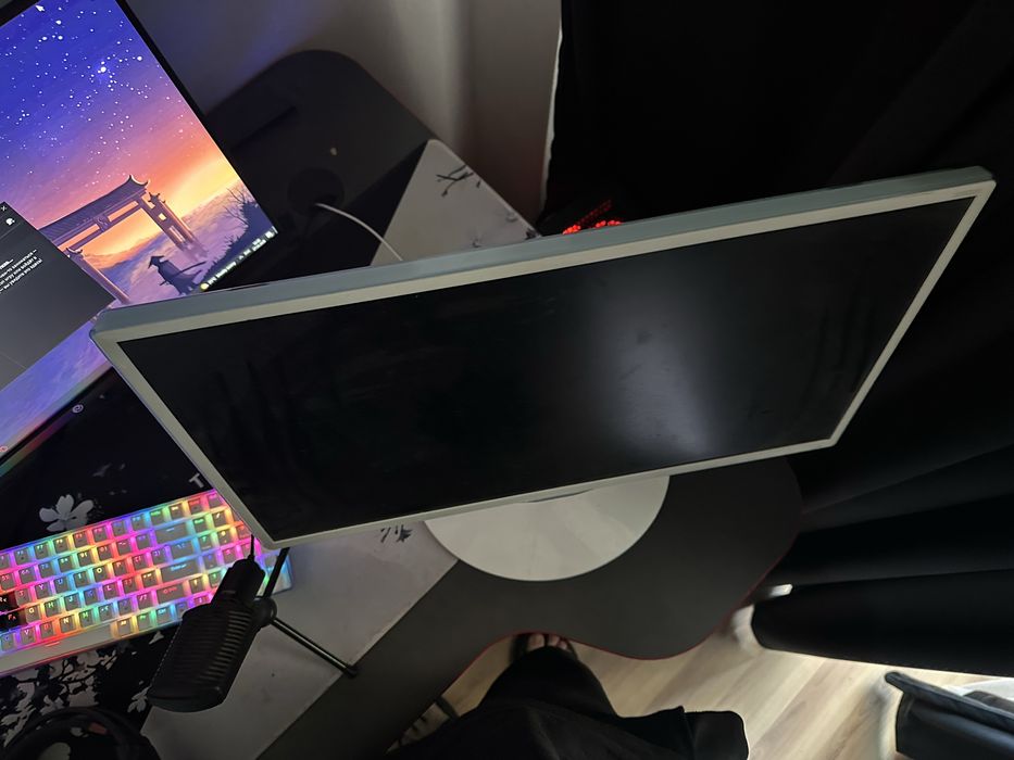 Монитор Samsung