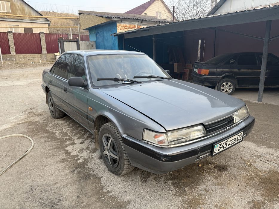 Продаю машину Mazda 626