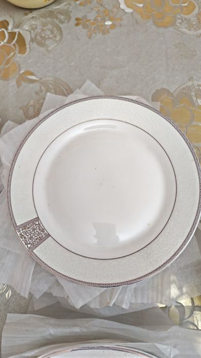 Тарелка посуда         .