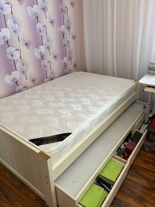 Продам детскую !  За все 200000