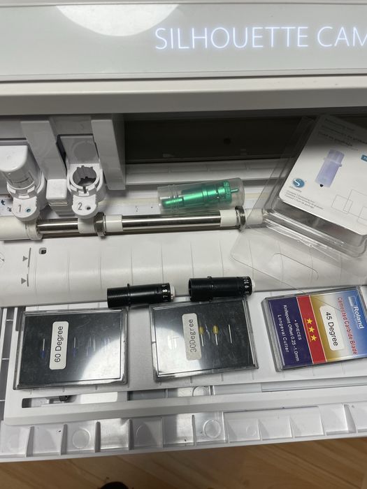 Silhouette cameo 4
