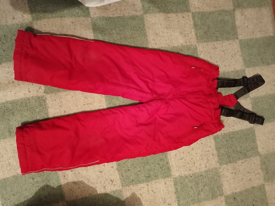 Куртка и сменка за шоколад