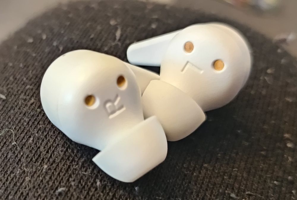 Casti audio in-ear true wireless Philips TAT 1207WT/00 bluetooth alb